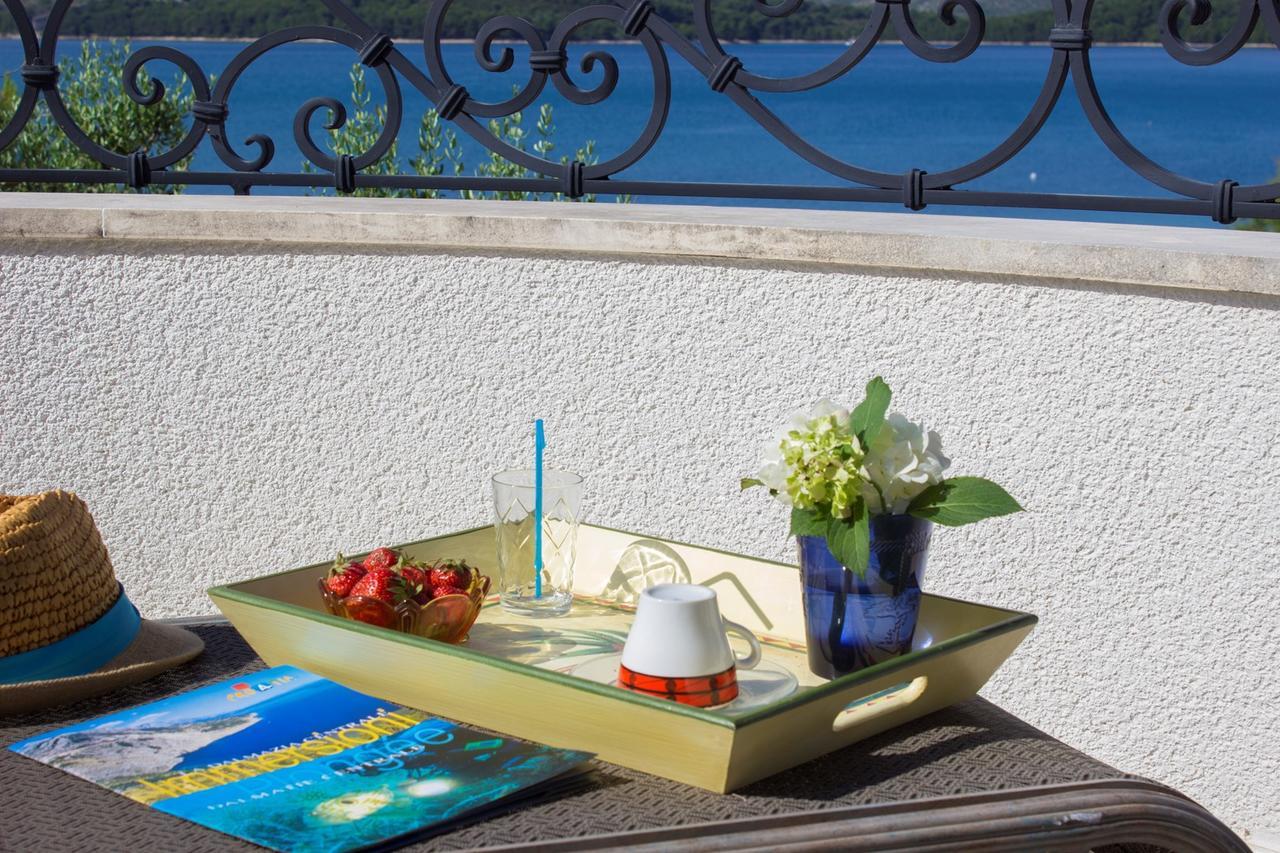 Sea Breeze - Front Sea Apartment Zaboric Exterior foto